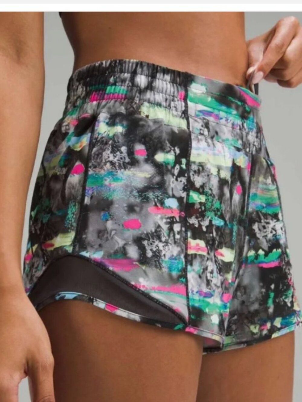Lululemon Graffiti Hotty Hot Short